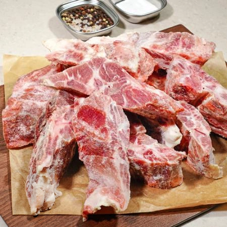 업소용 돼지 목뼈 3kg 10cm 감자탕뼈 돼지뼈 돈뼈찜 고기