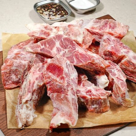 업소용 돼지 목뼈 3kg 5cm 감자탕뼈 돼지뼈 돈뼈찜 고기