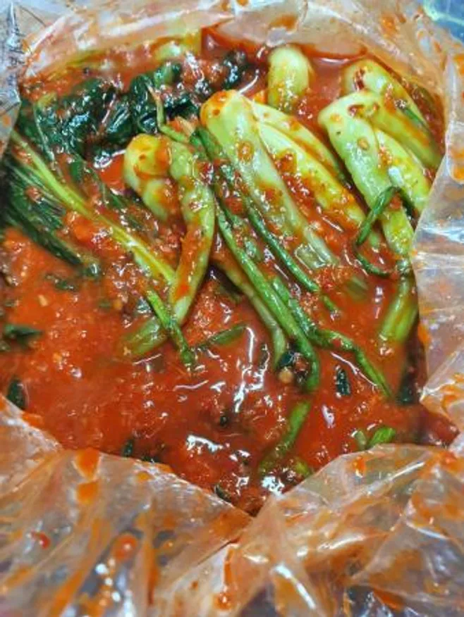 톡쏘는 맛이 일품인 갓김치 10kg (중국) 이미지