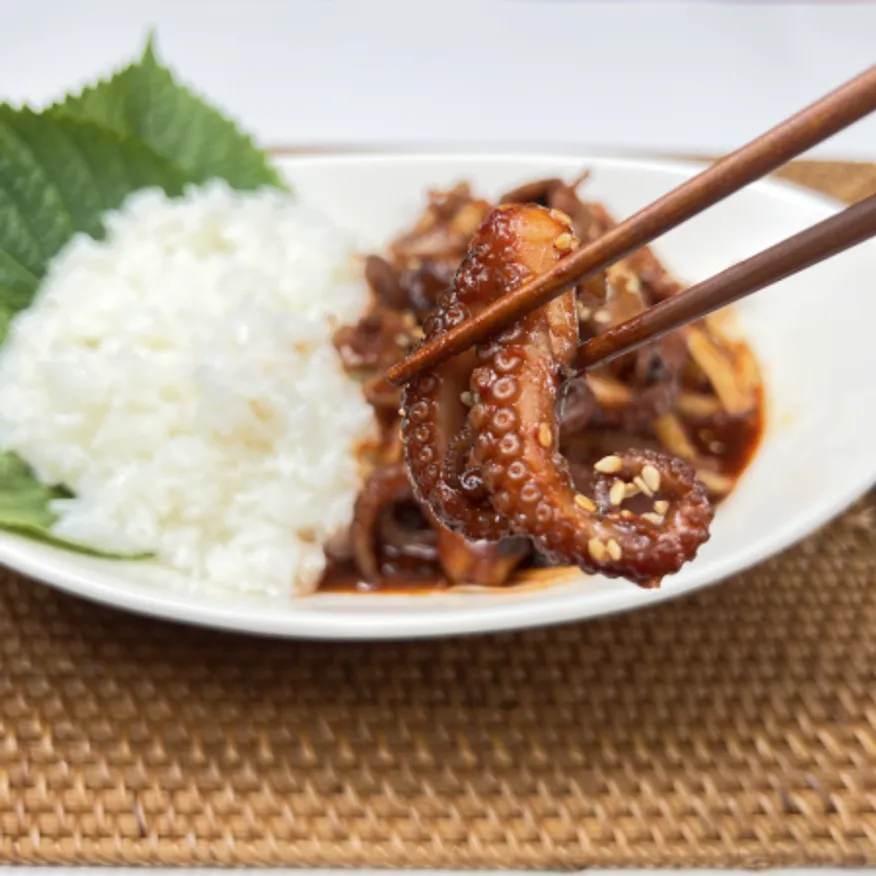 쫄깃하고 매콤한 쭈꾸미볶음 500g 술안주 캠핑요리 볶음요리 밀키트 이미지