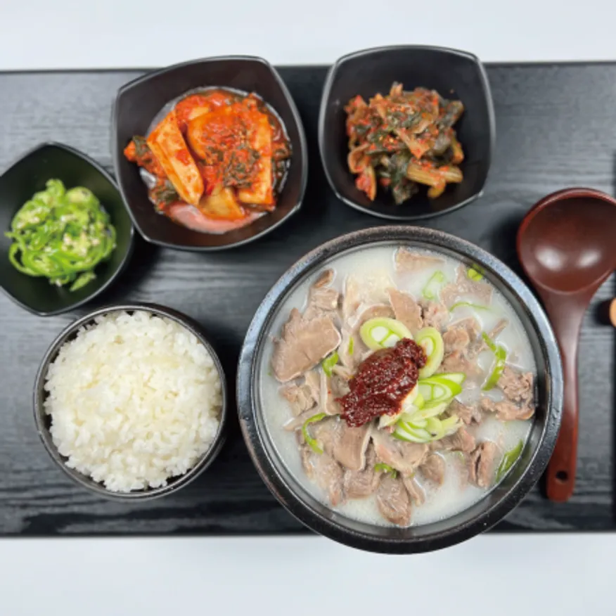 돼지고기 듬뿍 수육국밥 180g 1봉 이미지