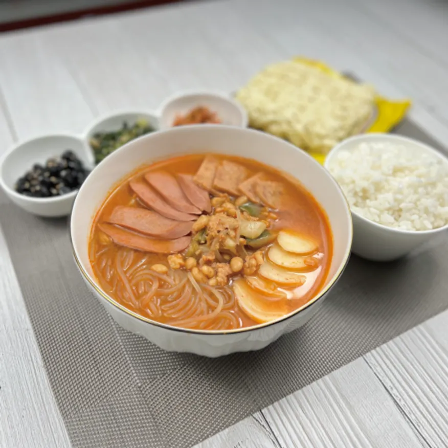 대운 뚝배기 부대찌개 550g 1봉 이미지
