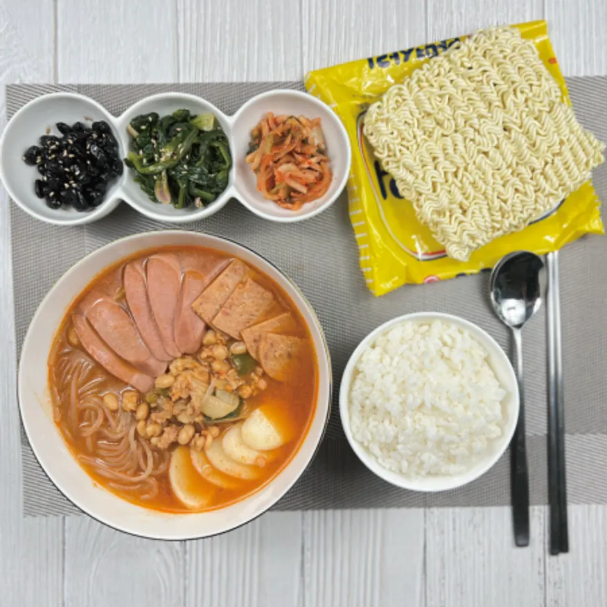 대운 뚝배기 부대찌개 550g 1봉 이미지