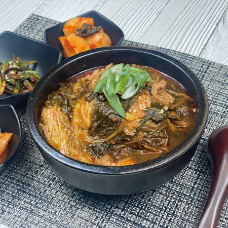 얼큰 한우국밥 700g 즉석국 가정간편식 이미지