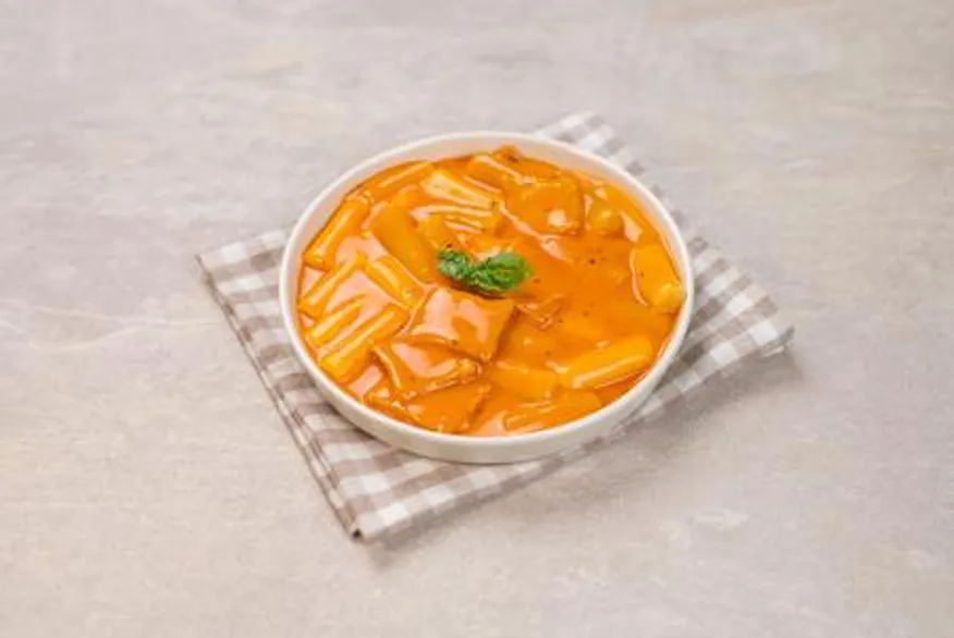 쿡생 렌지큐 간편한 전자레인지용 로제떡볶이 315gx3개 캠핑요리 혼술 간편간식 프랜차이즈떡볶이 분식 이미지