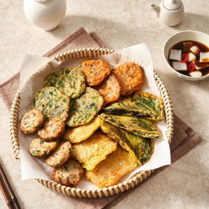쿡생 대용량 모듬전 1kg 업소용 분식 튀김 안주 냉동전 부침개 김치전 깻잎전 고기완자 동태전 부추전 이미지