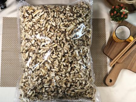 [맛집 대용량 추천] 특A급 사각 절단 표고버섯 1KgX10개 버섯칩 건표고버섯 표고버섯채 후레이크