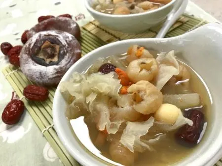 [맛집 추천] 특A급 흰목이버섯 500g 백목이버섯 효능 콜라겐 은이버섯 꽃송이 백목이 흰목이 도매 식자재마트 이미지