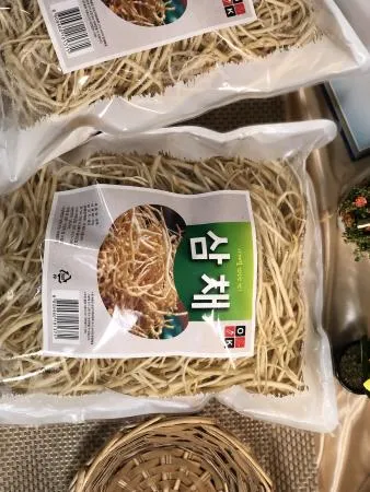 [맛집 추천] 특A급 삼채 1kg 신선 부추뿌리 생 삼체 뿌리부추 효능 무침 산나물 맛집 대용량 홀세일 이미지