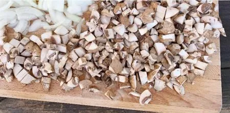 [맛집 대용량 추천] 특A급 사각 절단 표고버섯 1KgX10개 버섯칩 건표고버섯 표고버섯채 후레이크 이미지