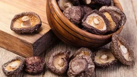 [맛집 추천] 특A급 표고버섯 홀 1Kg [4cm-5cm] 말린 버섯 원형 건표고 표고홀 한정식 반찬 밑반찬 나물 한식 중식 일식 맛집 이미지