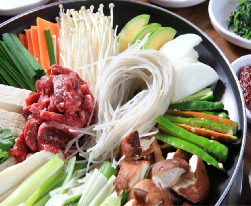 더 쫄깃찬 당면 1kg 고구마전분100% 소포장 가정 업소 단체급식 잡채 김말이 당면사리 고구마전분100% 이미지