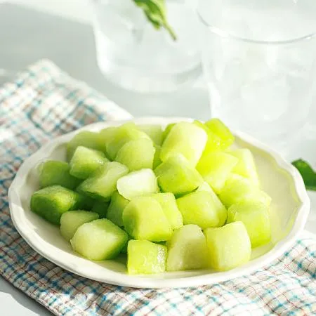 웰루츠 냉동 멜론 다이스 1kg 이미지