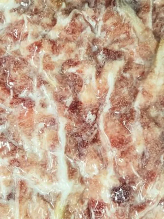 기름기가 적어 고소하고 담백한 맛의 길쭉한 토핑용 선진 전지베이컨S 슬라이스 1kg 이미지