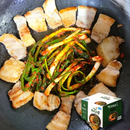 감칠맛을 담은 정성 쪽파김치 이미지