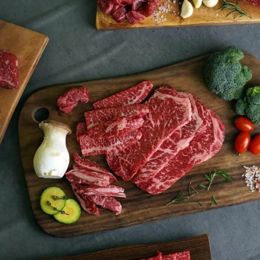 삼진축산 맛있는 꽃등심한우200g+1이상 새우,살치 랜덤발송 + 채끝 한우200g +1이상 이미지