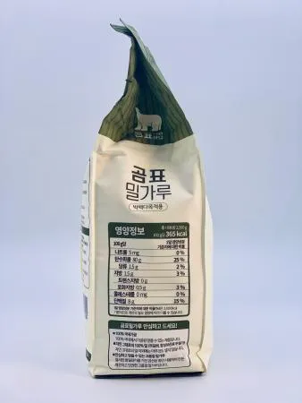 곰표 박력 밀가루 2.5kg / 대한제분, 케이크, 과자, 튀김용, 박력분 이미지