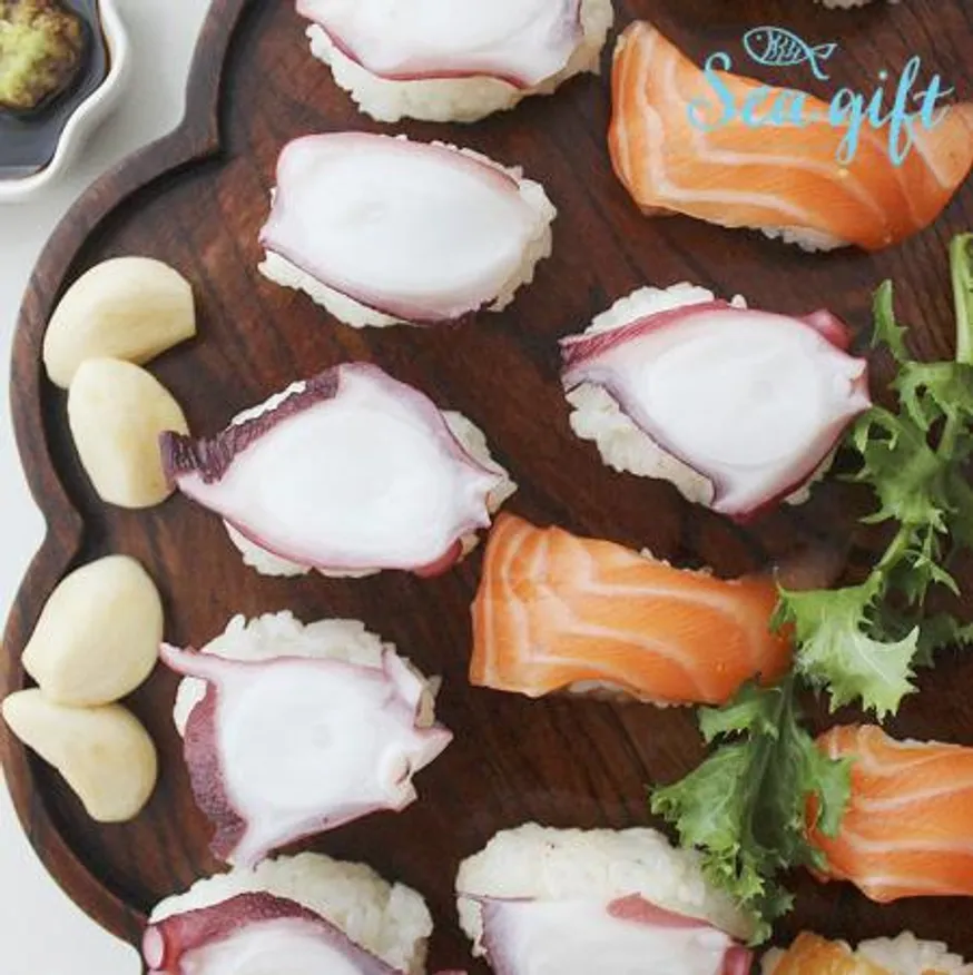 냉동 자숙 통문어 900g 7/9 숙회 슬라이스 제수용 이미지