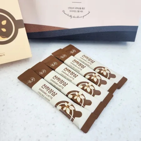 천하장삼 삼삼라떼: 국내산 산양삼 분말과 스마트팜에서 길러낸 새싹삼 분말로 만든 라떼스틱 이미지