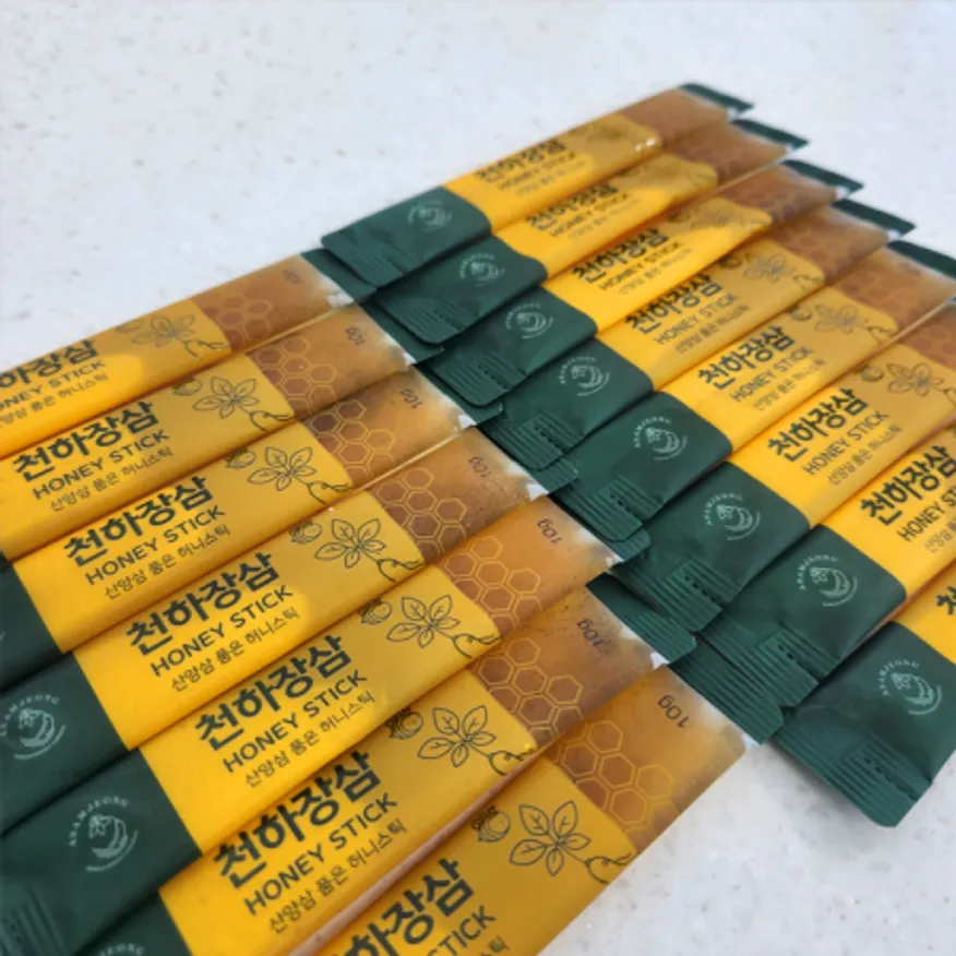 천하장삼 허니스틱: 달콤한 벌에 산양함 분말과 새싹삼 농축을 담은 진생 허니스틱 이미지