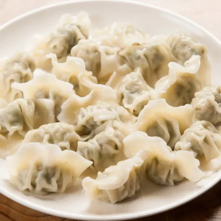사조오양 냉동 엄선된 물만두 1.35kg 이미지