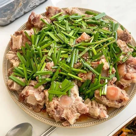 삶은 소꼬리(국물 포함) 1kg 이미지