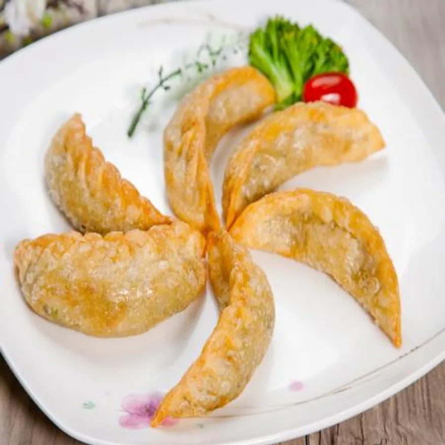 고기가득 바삭한 야끼 군만두 1.3kg 야끼만두 업소용 만두 냉동만두 고기만두 간편식 술안주 야식 바삭한만두 이미지