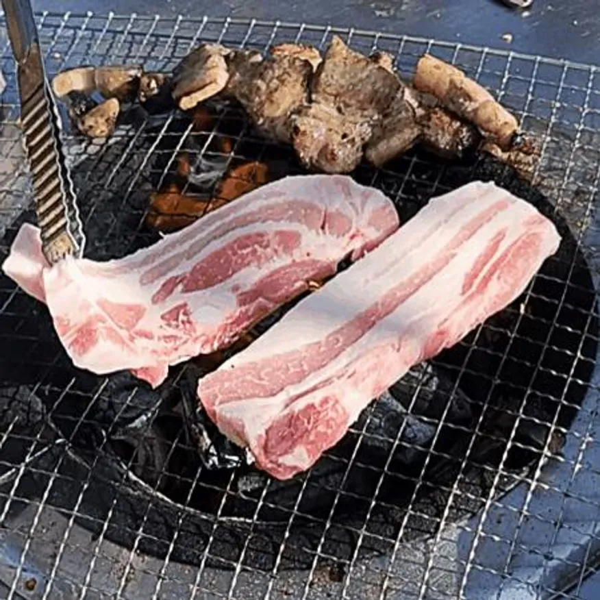 한돈 냉장 돼지고기 생 삼겹살 캠핑 숯불구이용 400g 업소용 식자재 이미지