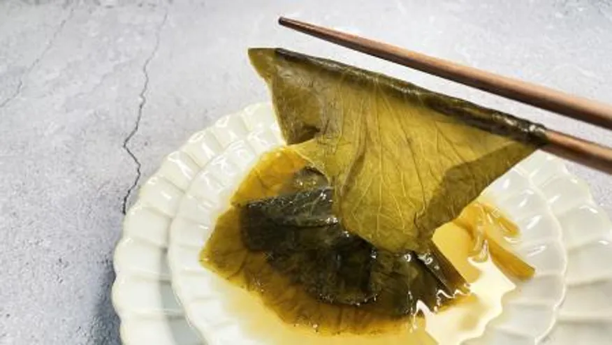 *무료배송* *고추냉이잎절임(와사비잎) *알싸한 풍미가 은은하게 번지는 고추냉이잎절임 10kg 대용량 이미지