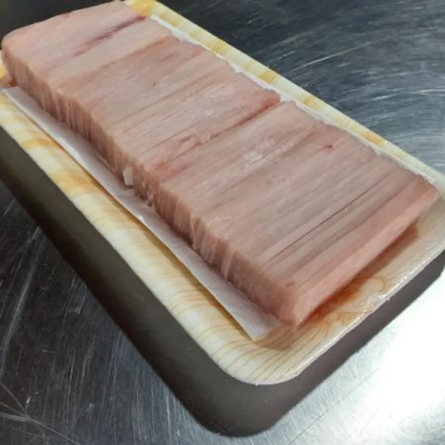 냉동 참치회 초밥용 참치 네타 흑새치 이미지