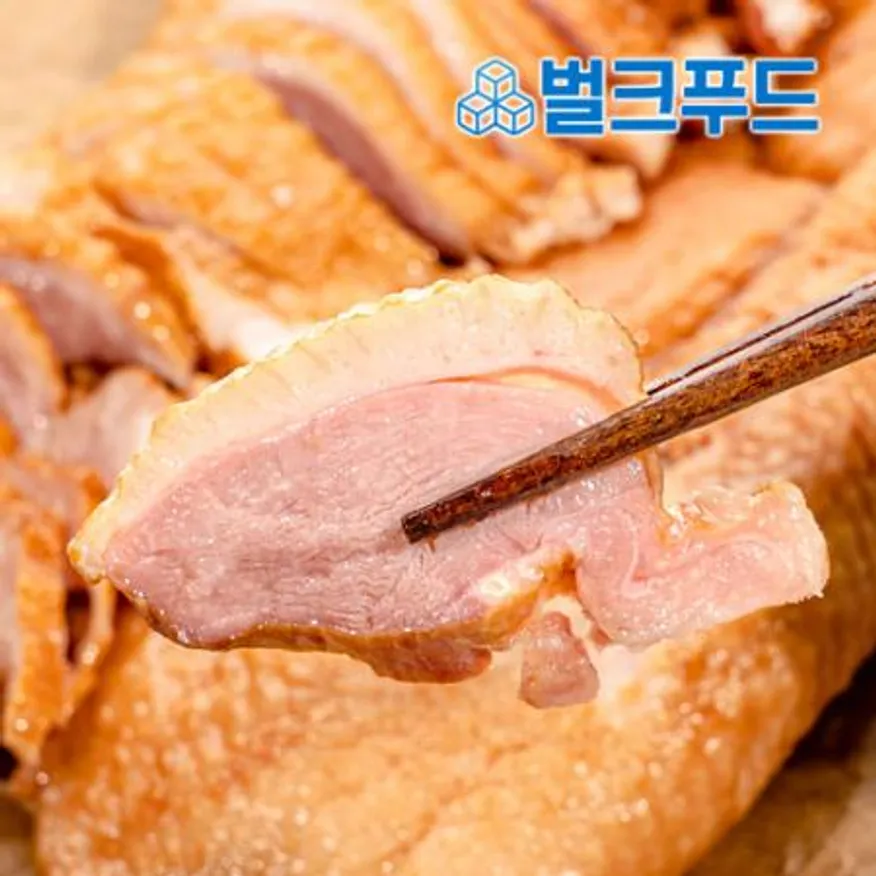 훈제오리 완포 900g 이미지