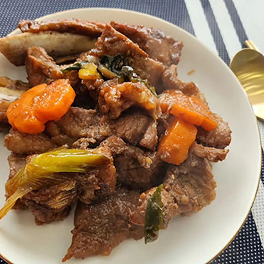 갈비아저씨 국내산 통갈비 수제 돼지갈비 900g 이미지