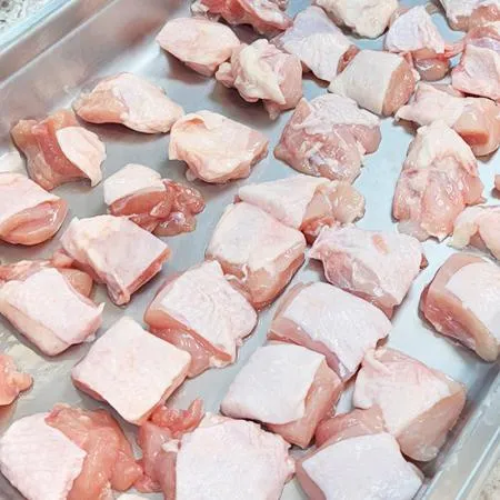 [냉동] 닭조각정육_태국_원물_1kg_램통 (20g 내외 컷팅) 이미지