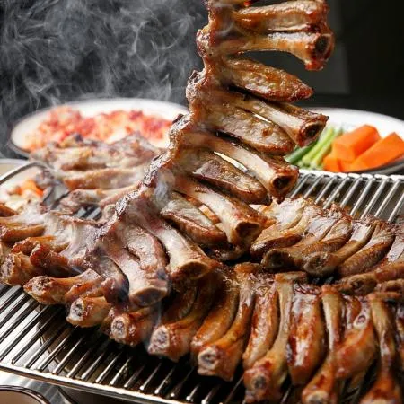 [에이징그라운드] 뼈째로 뜯는 뜯갈비 600g