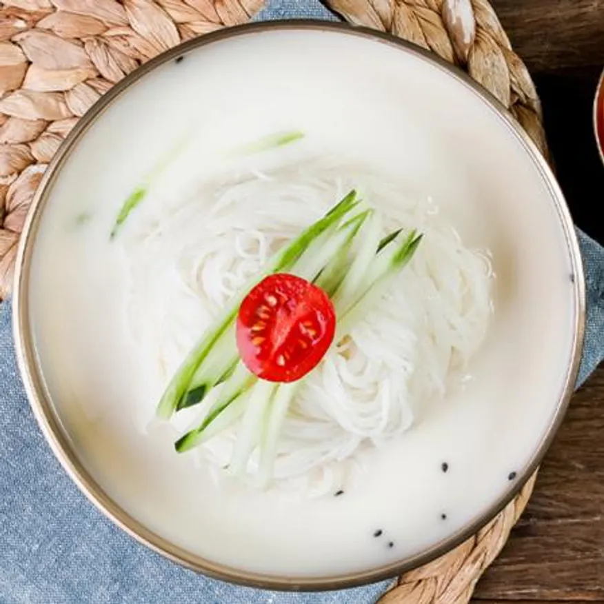 궁중비법 콩의힘 콩가루 850g_업소용 대용량 식당용 콩국수 가루 콩국 이미지