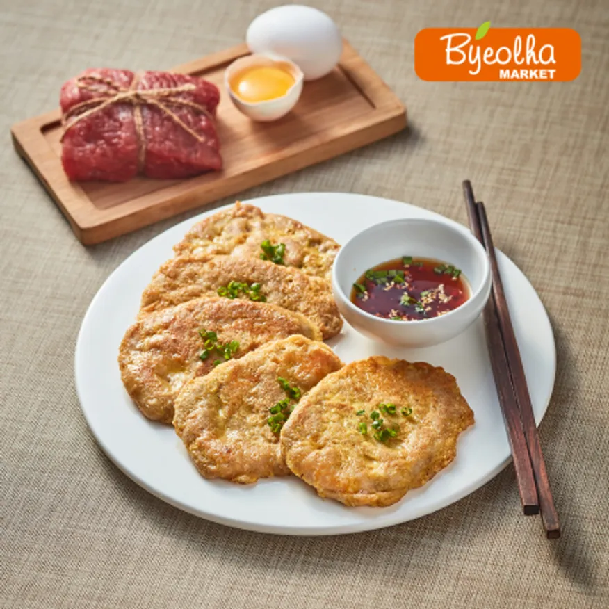 사옹원 부침명장 소고기육전 350g x8개 (1박스) 간식 전 요리 부침개 간편 냉동 음식 야식 한식 반찬 안주 명절 제사 제수 이미지