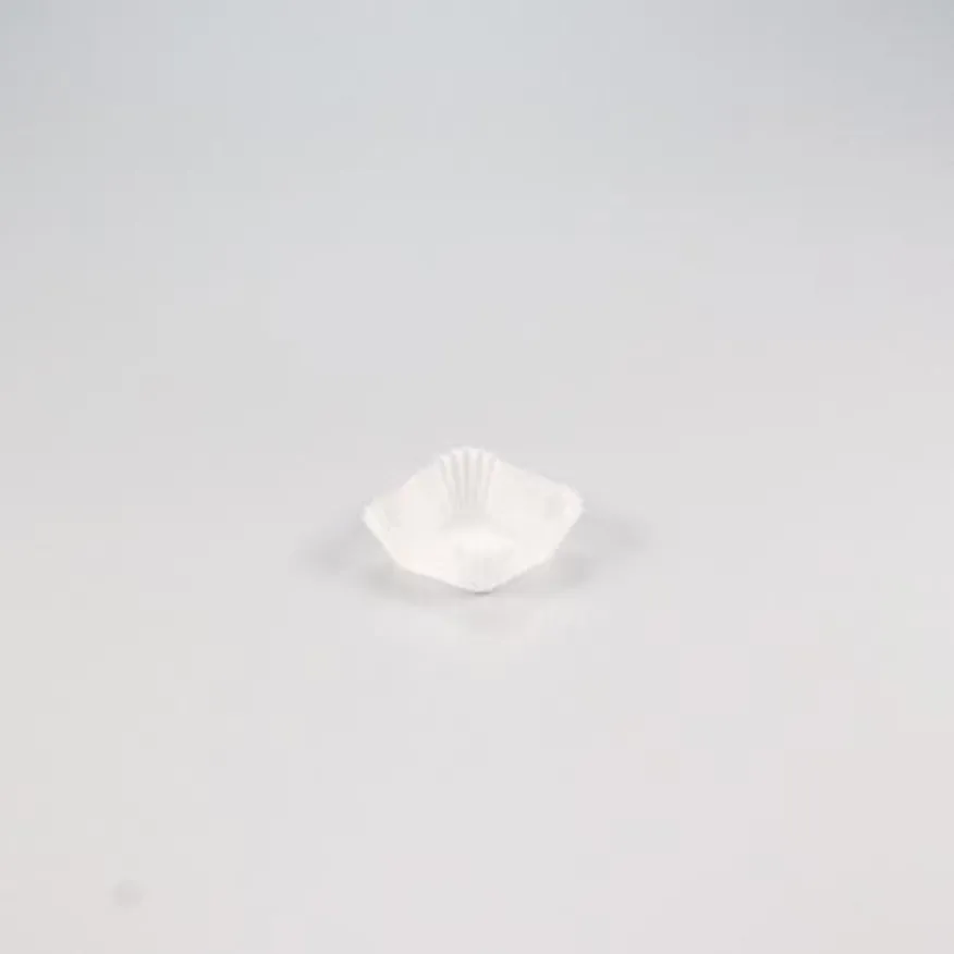 사각머핀컵(45mm/백색) 수입품으로 출고됩니다. 두바이쫀득쿠키 잡쌀 과일 모찌 유산지 포장지 이미지