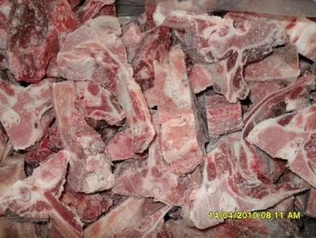 돈등뼈,뼈길이4~5cm 커팅,냉동,탕용,국산