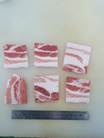 국내산 삼겹살(냉동),1Kg(5*6*0.5cm),구이용,밀봉/진공포장 아님