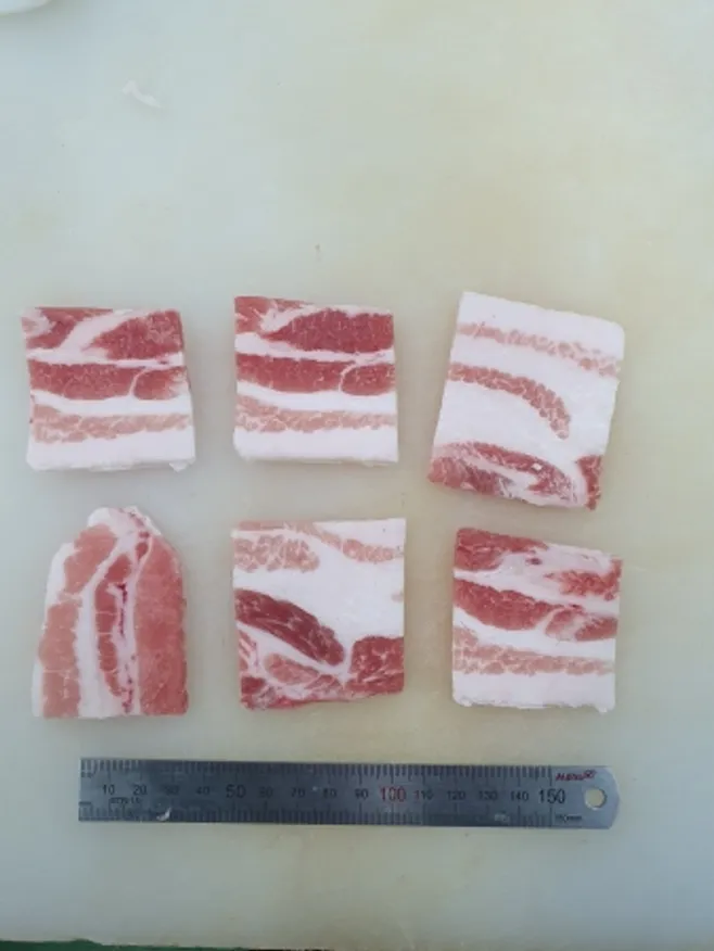 돈육,1Kg(1cm 슬라이스),삼겹살,냉동,구이용,국산, 밀봉/진공포장 아님 이미지