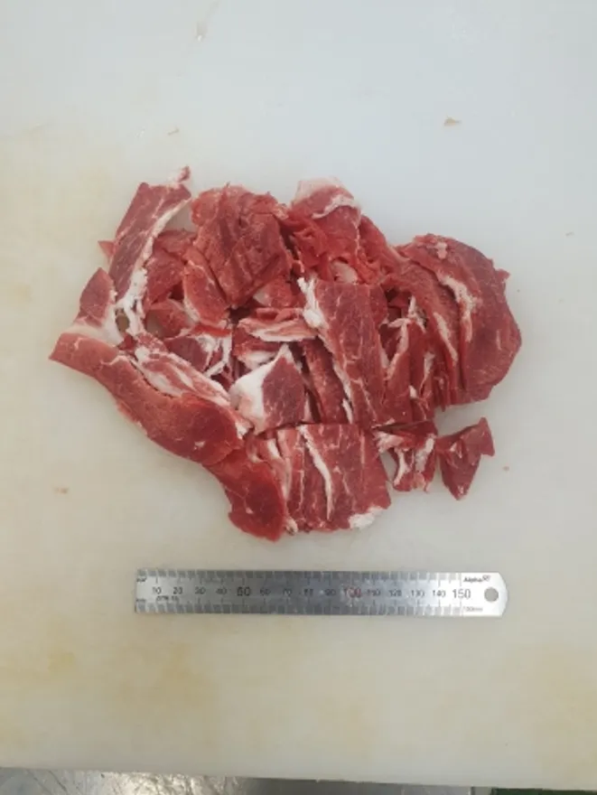 육우,1Kg(7*7*0.2cm),전각,냉동,3등급,불고기용,국산육우,밀봉/진공포장 아님 이미지