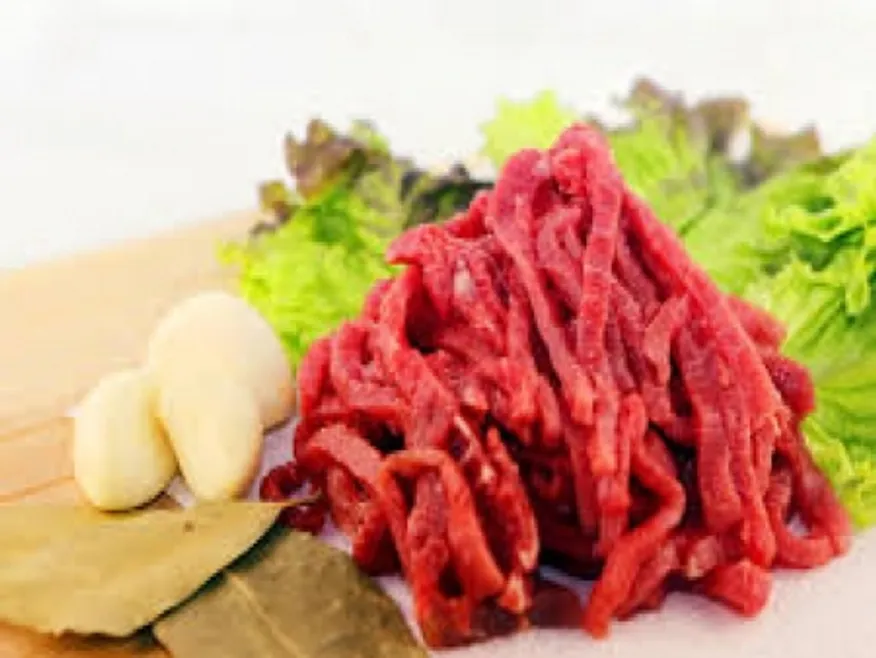 육우,0.5*0.5*5~6,우둔,냉장,3등급,채썰기,국산육우,밀봉/진공포장 아님 이미지