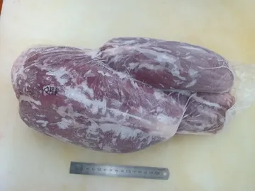 육우,1Kg,사태,냉동,3등급,통덩어리,국산육우,밀봉/진공포장 아님