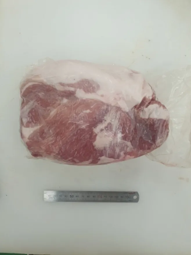 돈육,1Kg,목심,냉동,통덩어리,국산,밀봉/진공포장 아님 이미지