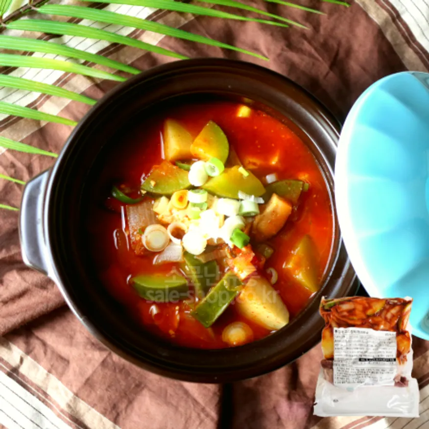칼칼한 통감자 고추장찌개 밀키트 520g (2인분) 냉동 이미지