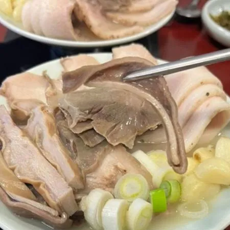(신돈축산유통) 업소용 냉동 돼지 오소리 감투 15kg 이미지