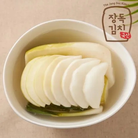 [장독 동치미 10kg] 답답한 마음까지 시원하게 뻥 뚫어주는 맛 국산김치 이미지