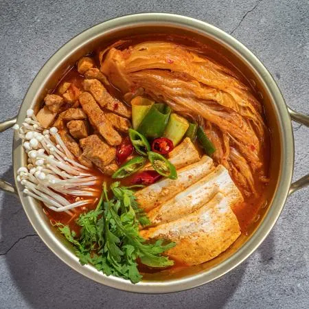 묵은지 김치찜 1.3kg 12팩/box 이미지