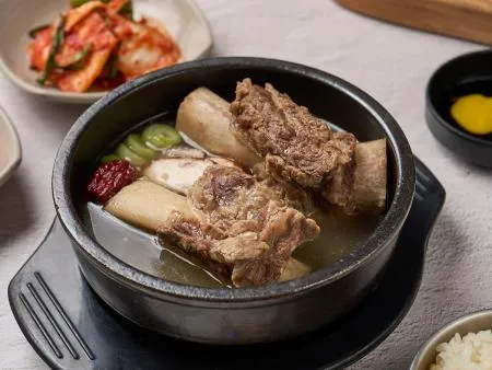 왕갈비탕1kg 갈빗대가3개 푸짐한