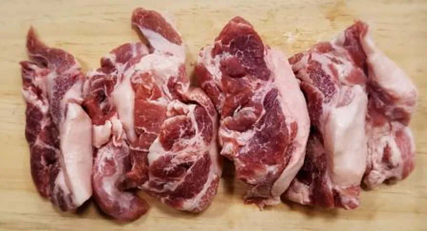 쫄깃한 국내산 꼬들살 2kg_덜미살 뒷고기 구이용 캠핑용 찌개용 돼지고기 식당용 업소용 이미지